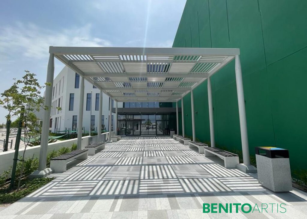 Corporate and Public Art und Furniture